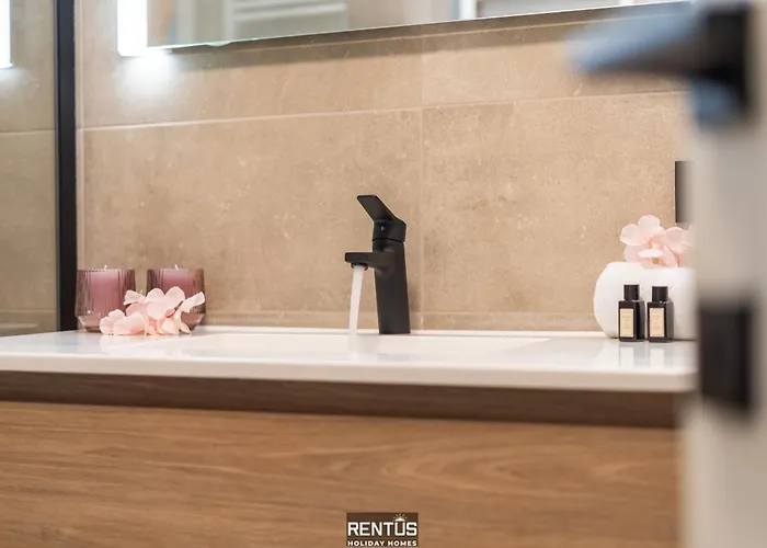 Apartment Casa Cemielka - Modern Comfort With Sea View In *